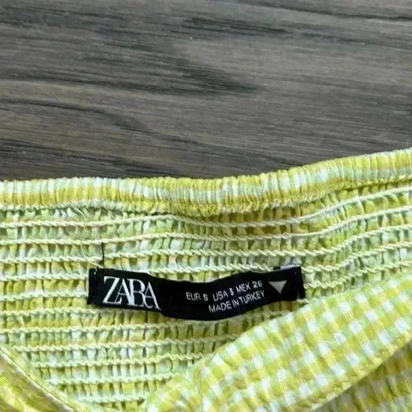 🔥Zara🔥| Yellow gingham puff sleeve  crop top - Picture 6 of 9